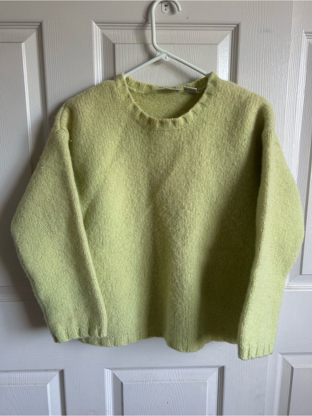 Preview International 100% Wool Light Lime Crewneck Sweater